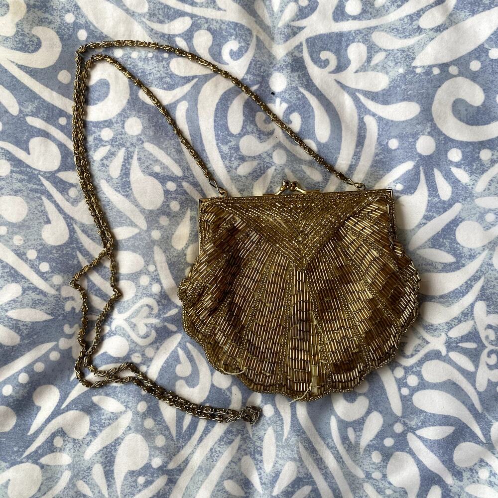 La Regale Gold Beaded Shell Purse